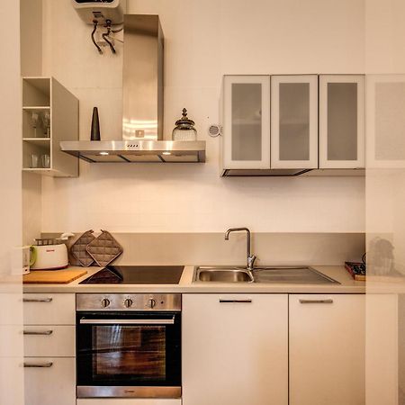 Elegant Apartment Behind The Colosseum Roma Exterior foto
