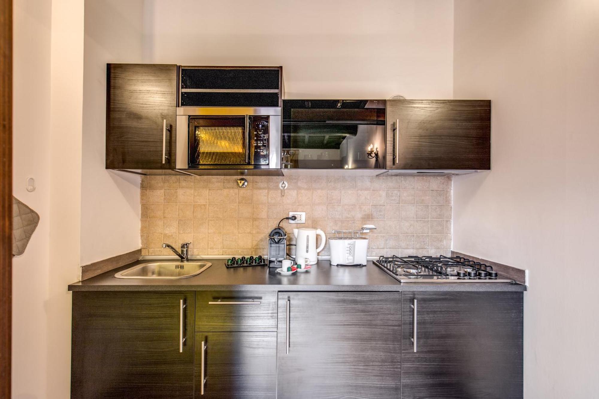 Elegant Apartment Behind The Colosseum Roma Exterior foto