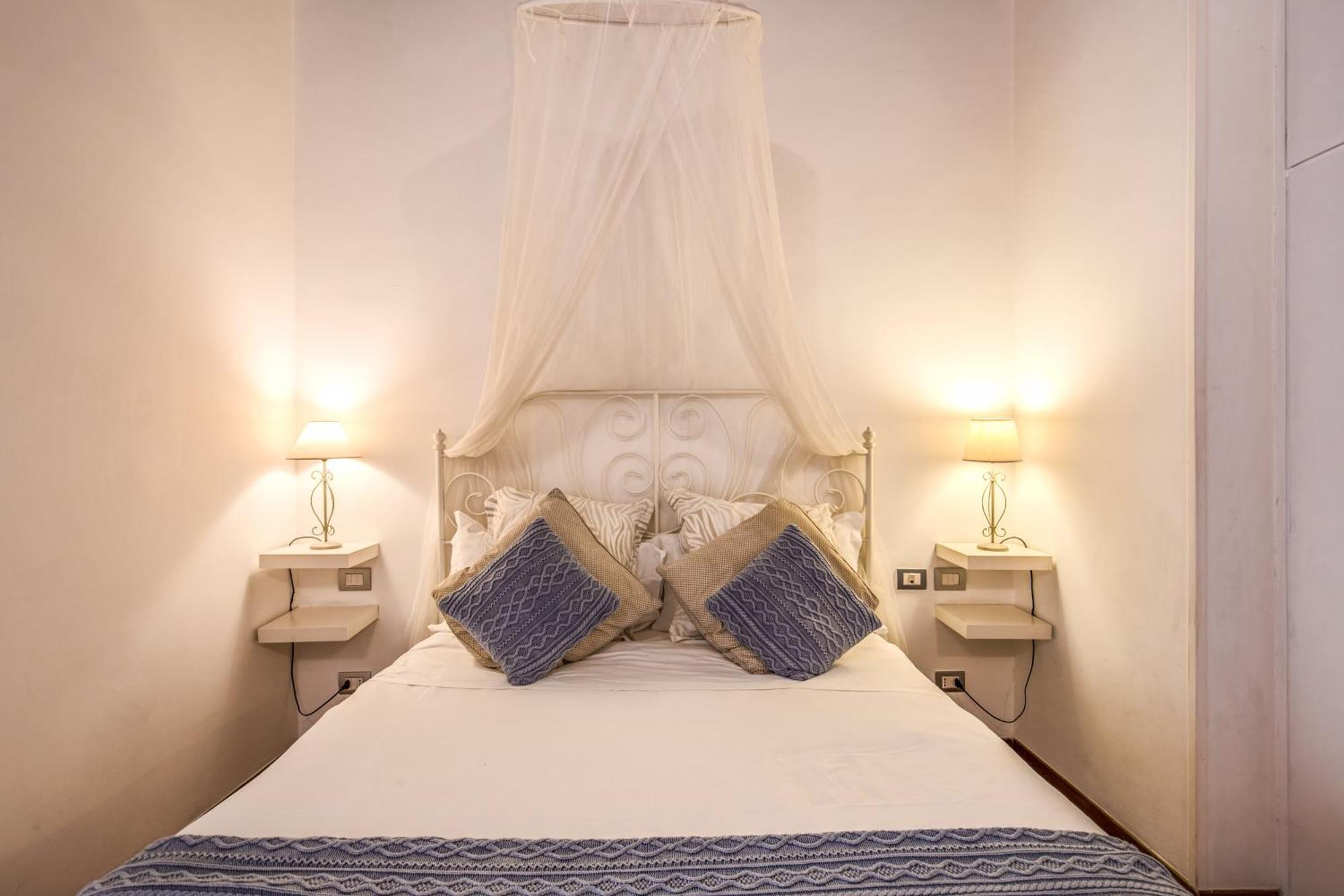 Elegant Apartment Behind The Colosseum Roma Exterior foto