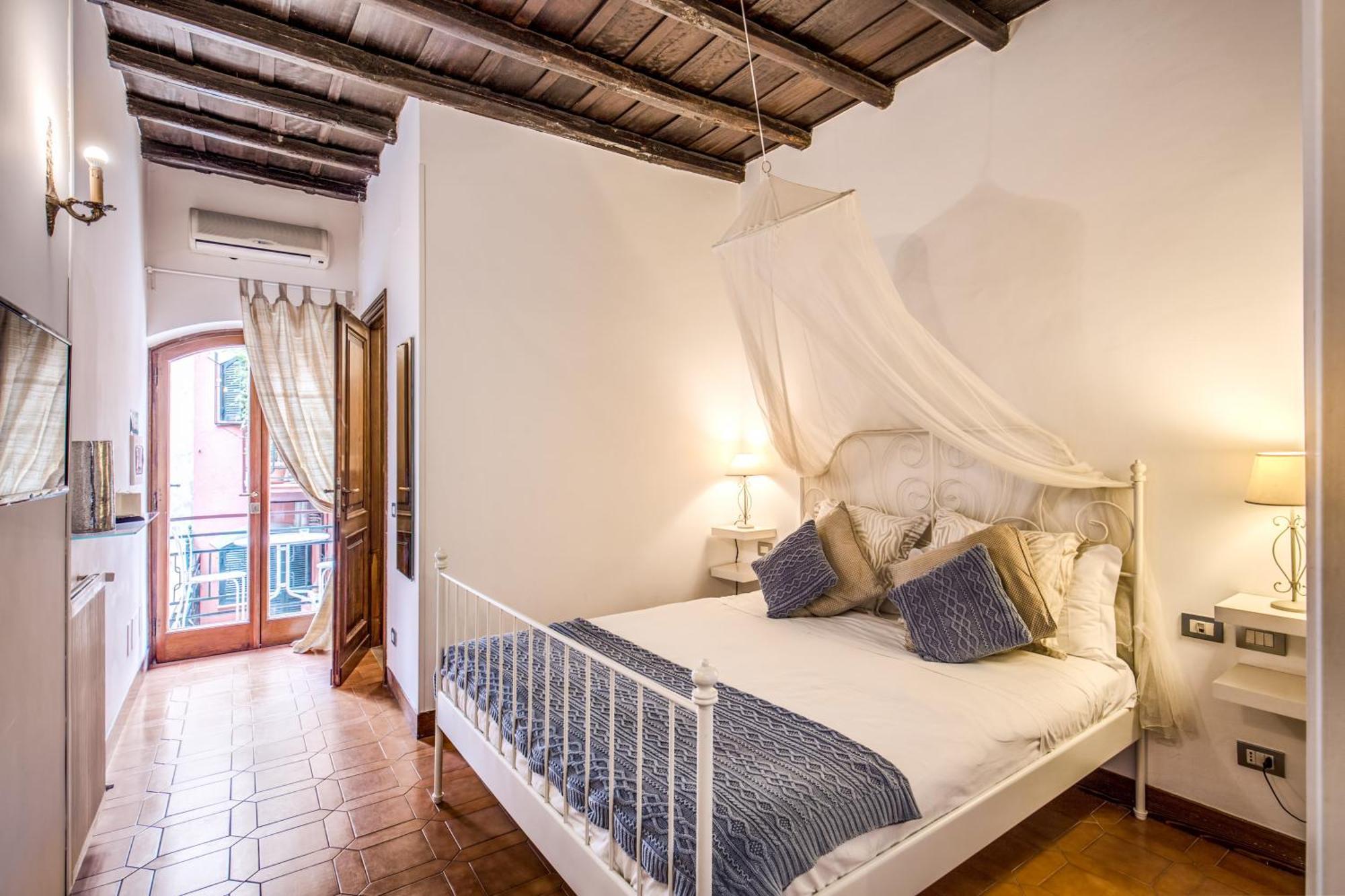 Elegant Apartment Behind The Colosseum Roma Exterior foto